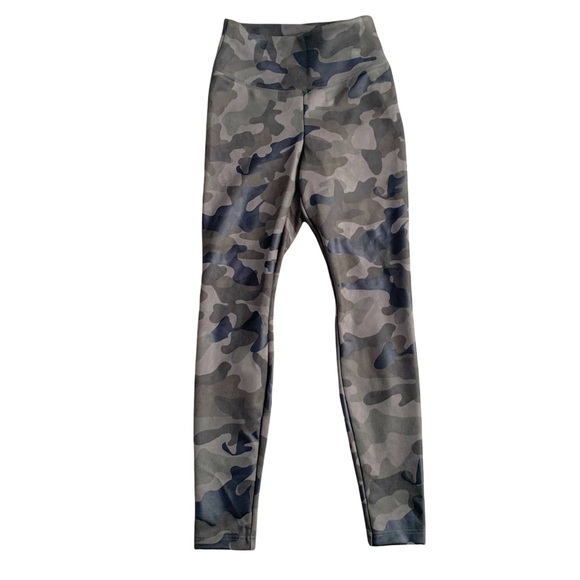 WHBM White House Black Market Runway Leggings in Camouflage - Picture 4 of 12